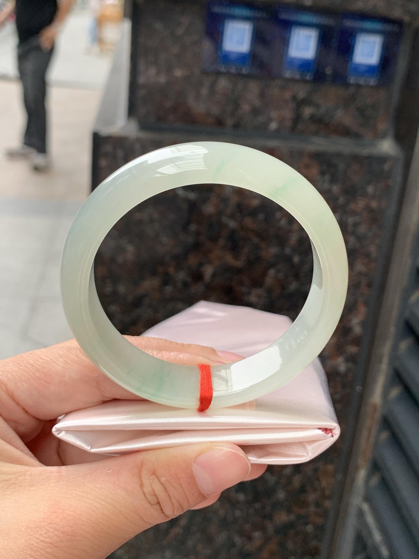 宽版飘花正圈，58.5/15/7.6，0505-N622-2，底妆胶润整圈晴底色干净清爽，版型宽版，