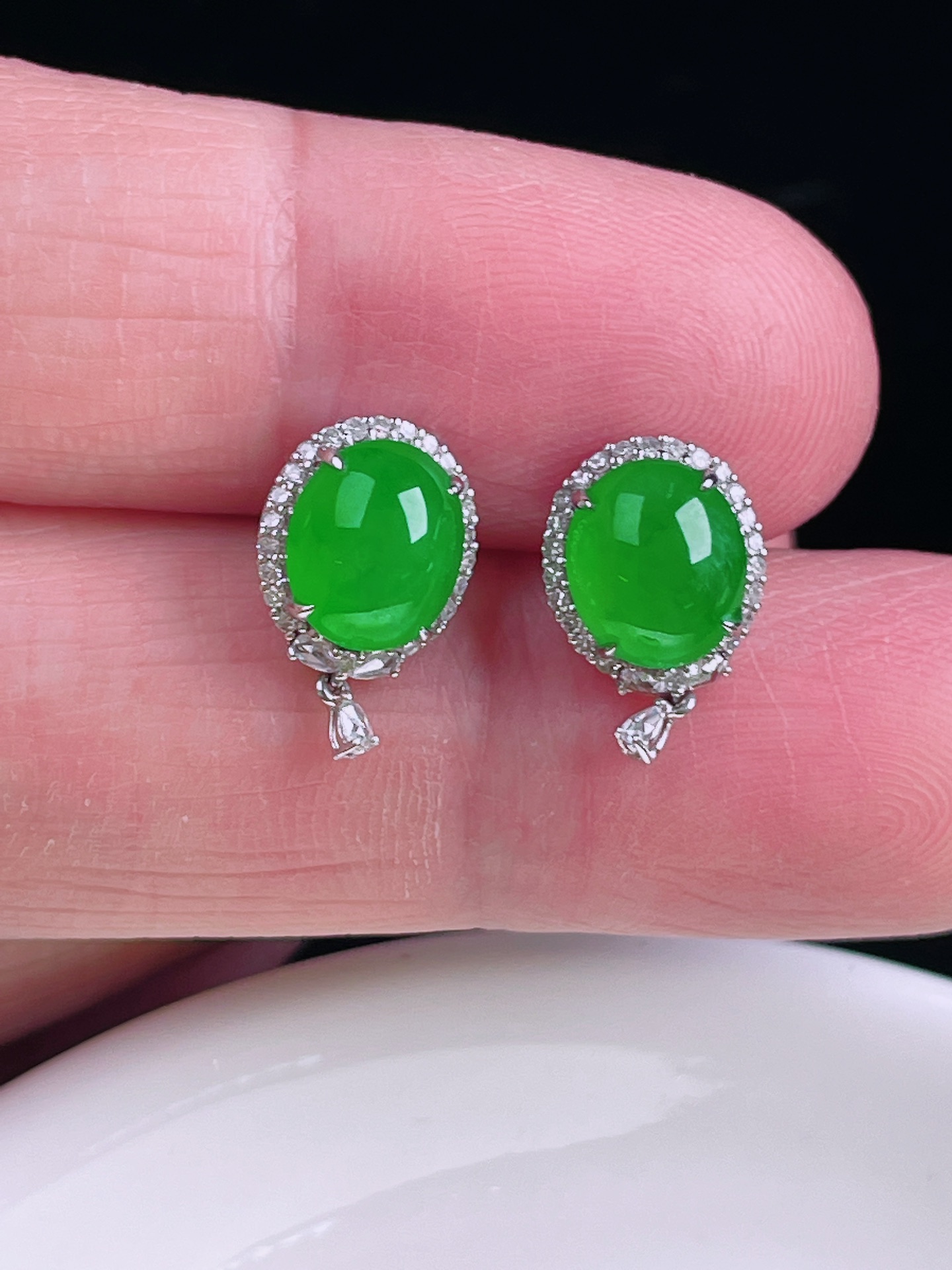 ️冰绿耳钉，老种起光，细底通透，尺寸：裸石8.4/7.5/4.5mm，0505