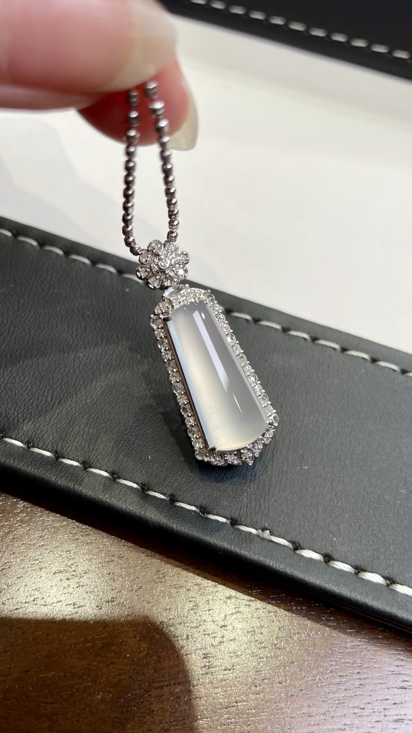 茅台白玻玻璃种无事牌吊坠 ·轻奢高品质美物，18K · 整：31.1*11.7*10.6mm，裸：1