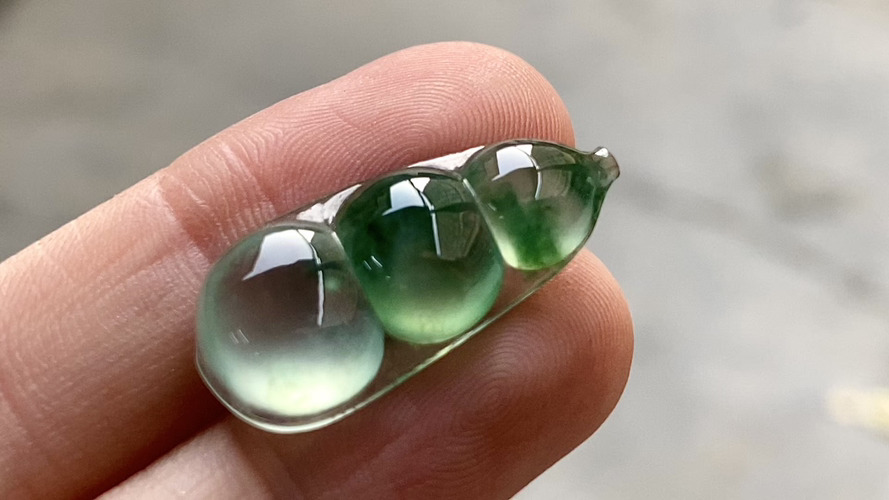 ️ 玻璃种飘绿四季豆，完整，25*11.2*5.2