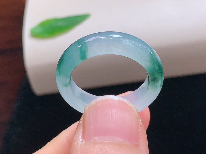 ️ 指环，尺寸18.0-6.4-3.6mm，圈口17，包A附证书2319