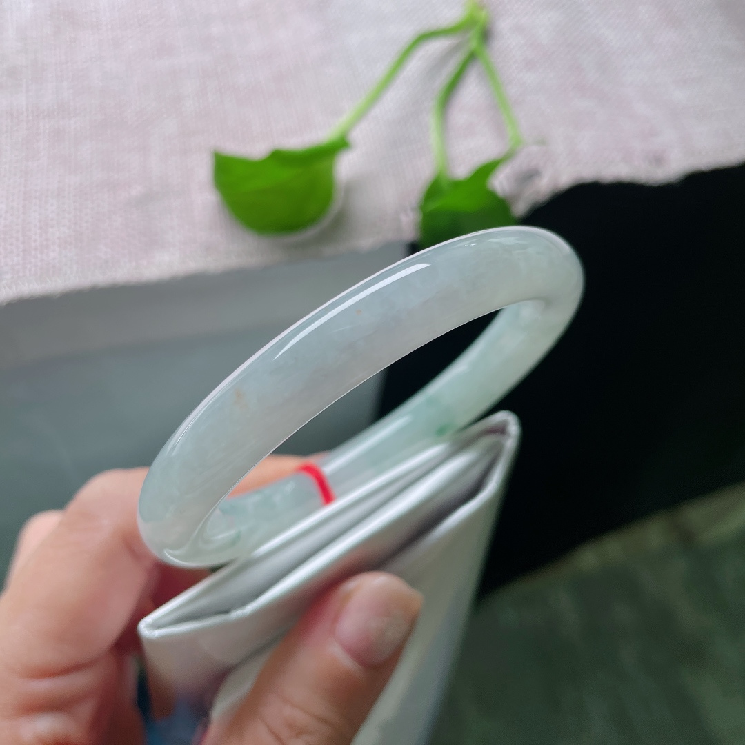 飘花圆条，一抹飘花。飘逸灵动，婉间的温婉，有棉线，ss52510a