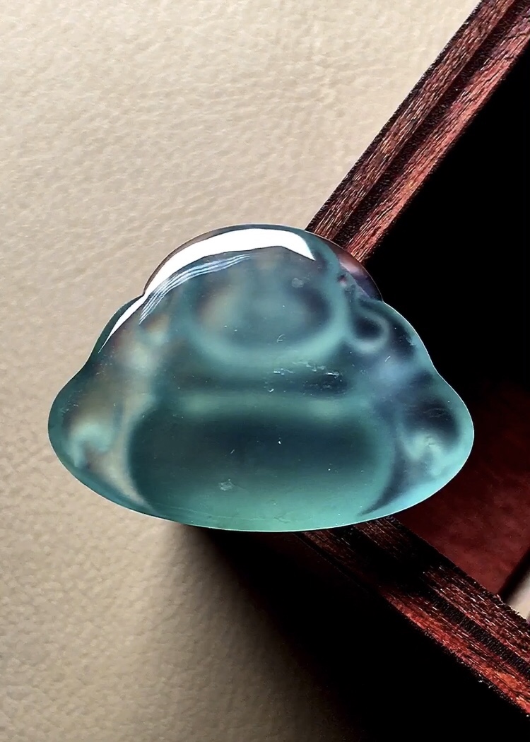 ️ 玻璃种冰绿佛公 色泽清新漂亮，水润起胶，笑呵呵的福气满满，无裂，尺寸19/25/5