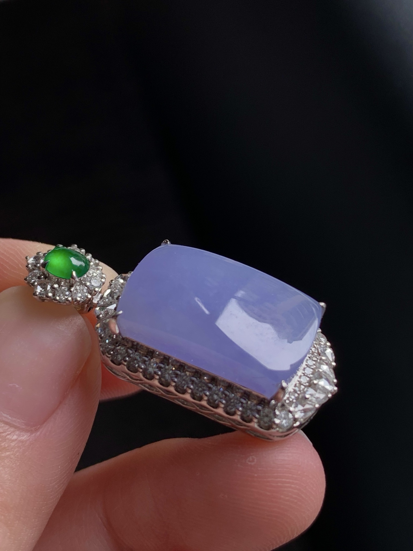 ️，18k金镶嵌马鞍吊坠，紫色浓郁，见光靓美入心坎，成品：30.3*12*9.2，裸石：16.3*
