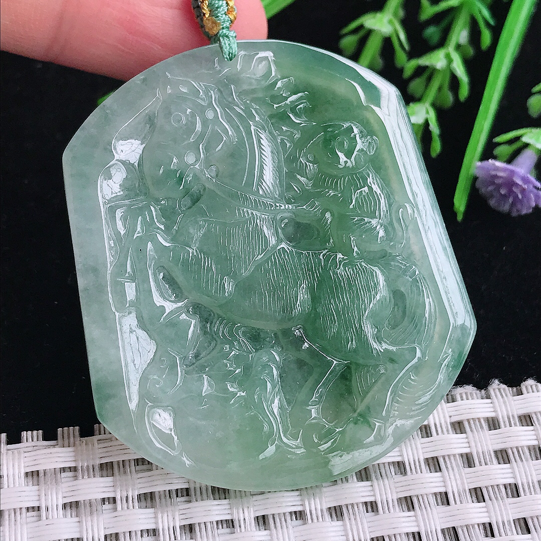 实拍A货翡翠51/44.7/4.6老坑冰润起胶冰晴绿马上封侯马牌吊坠翡翠玉挂件