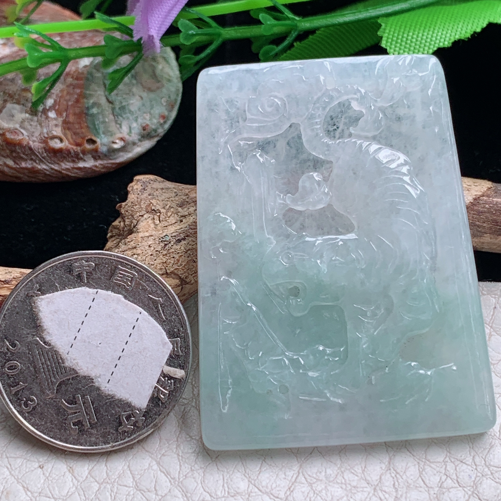 yj实拍49*36*4.5缅甸翡翠冰透生肖虎吊坠虎虎生威下山虎玉坠