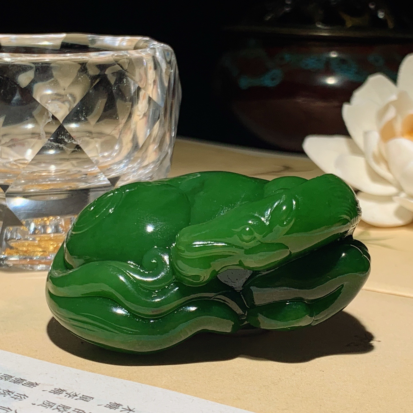 和田玉阳绿俄罗斯碧玉马到成功马把件！尺寸59/43/25重105.5克 玉质细腻油润 底色纯净 脂粉好，品质好。lt260505