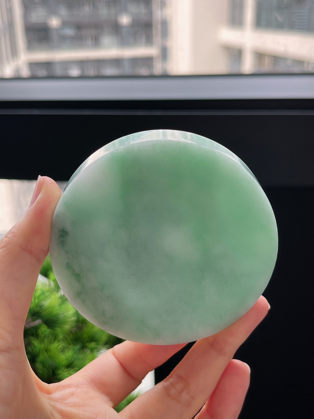 翡翠镯饼，正圈最大做57，圆条最大做53
