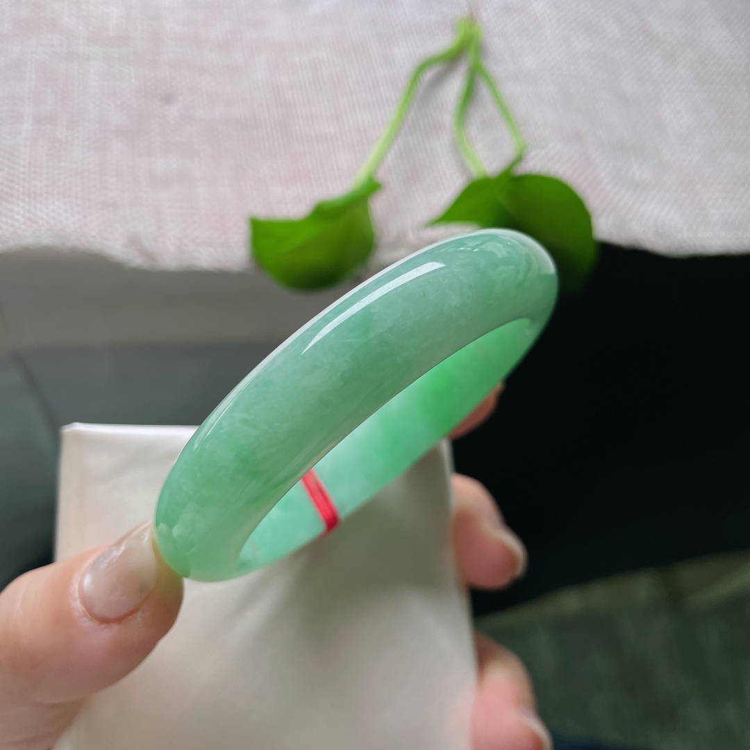 54.3/13/8.5绿底正圈，满目苍翠，小园香径独徘徊，种老，无裂，ss51688a