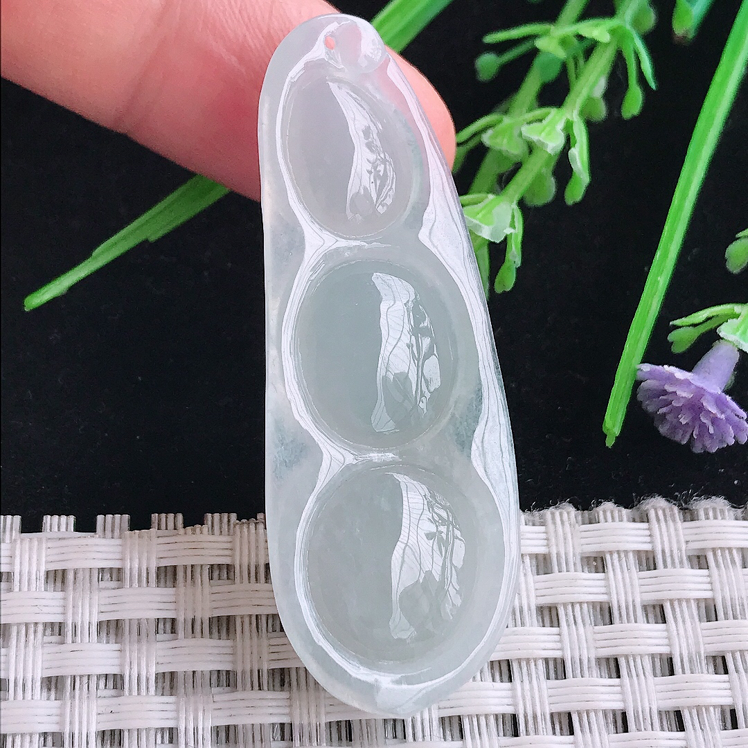 实拍A货翡翠51/19/8.8老坑秀气冰润福豆四季豆吊坠翡翠玉挂件