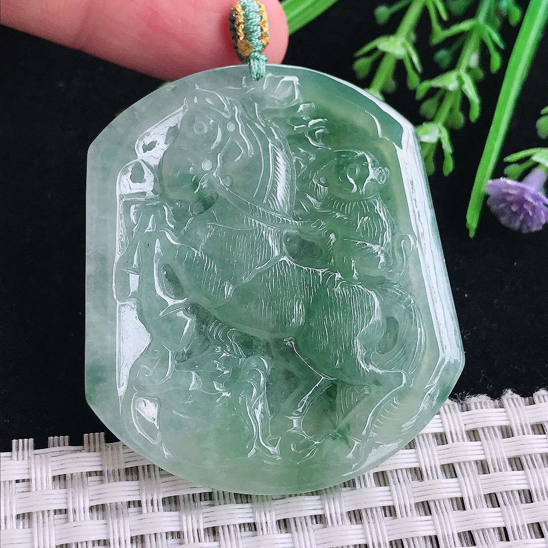 实拍A货翡翠51/44.7/4.6老坑冰润起胶冰晴绿马上封侯马牌吊坠翡翠玉挂件
