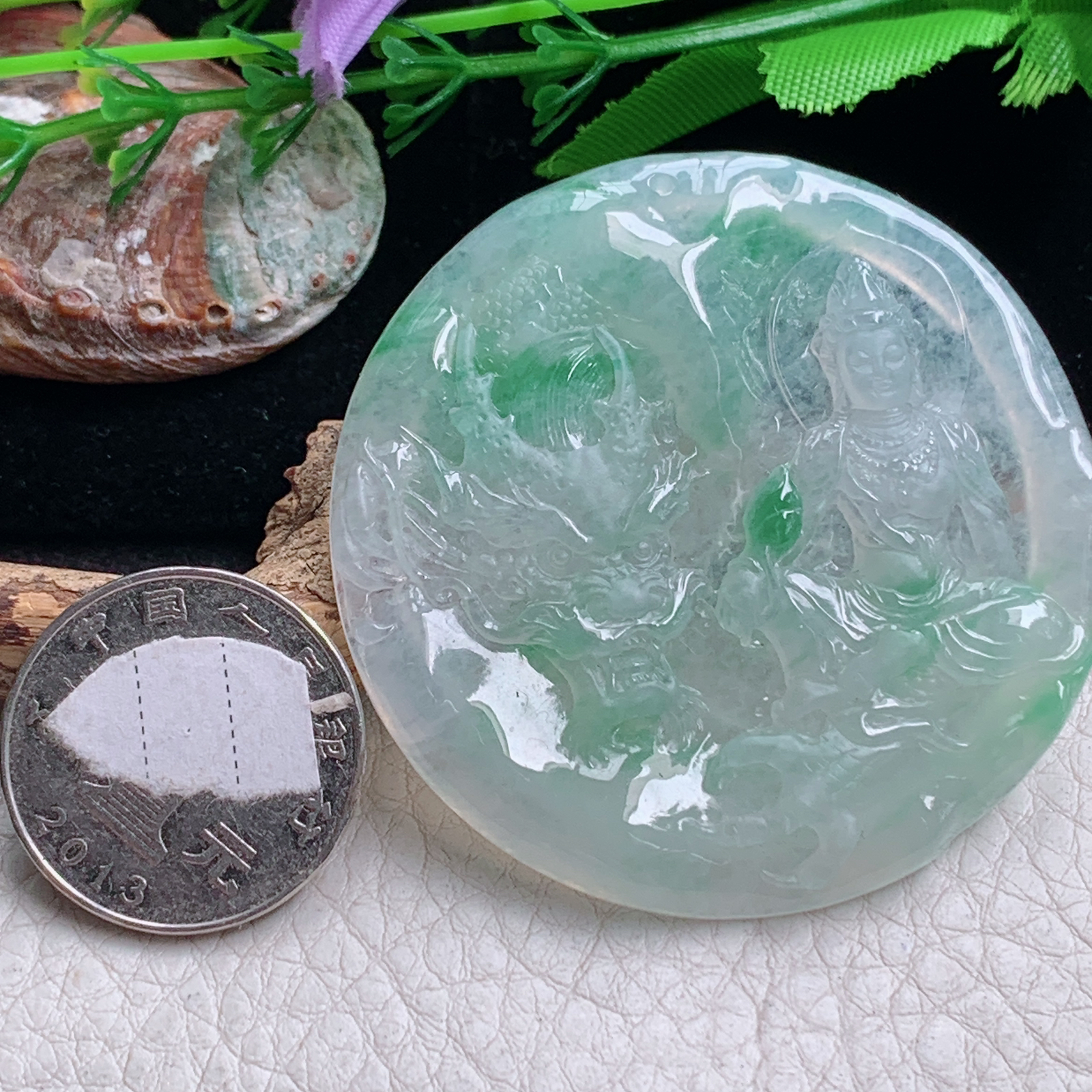 Yj实拍54.5*5.7缅甸翡翠冰透飘花御龙观音吊坠自在观音菩萨