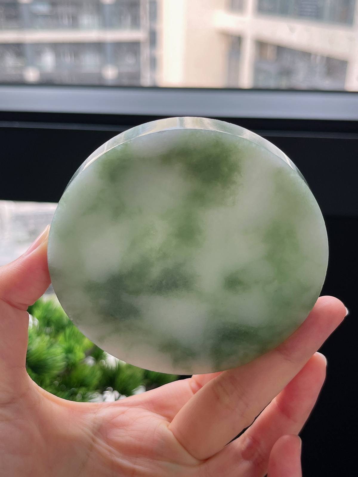 翡翠镯饼，正圈最大做65，圆条最大做61