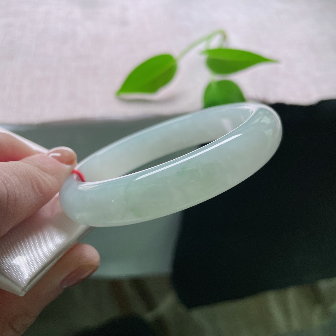 58.4/12.5/8.1，淡绿底正圈，干净清润，种老，柔美动人，温婉贤淑，无裂，ss50291a
