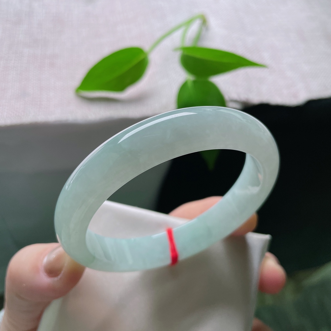 58.4/12.5/8.1，淡绿底正圈，干净清润，种老，柔美动人，温婉贤淑，无裂，ss50291a