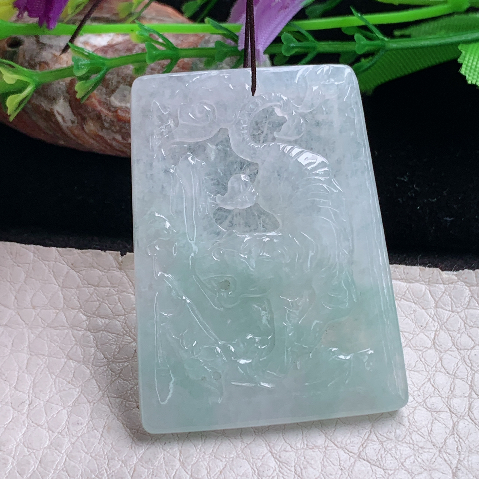 yj实拍49*36*4.5缅甸翡翠冰透生肖虎吊坠虎虎生威下山虎玉坠