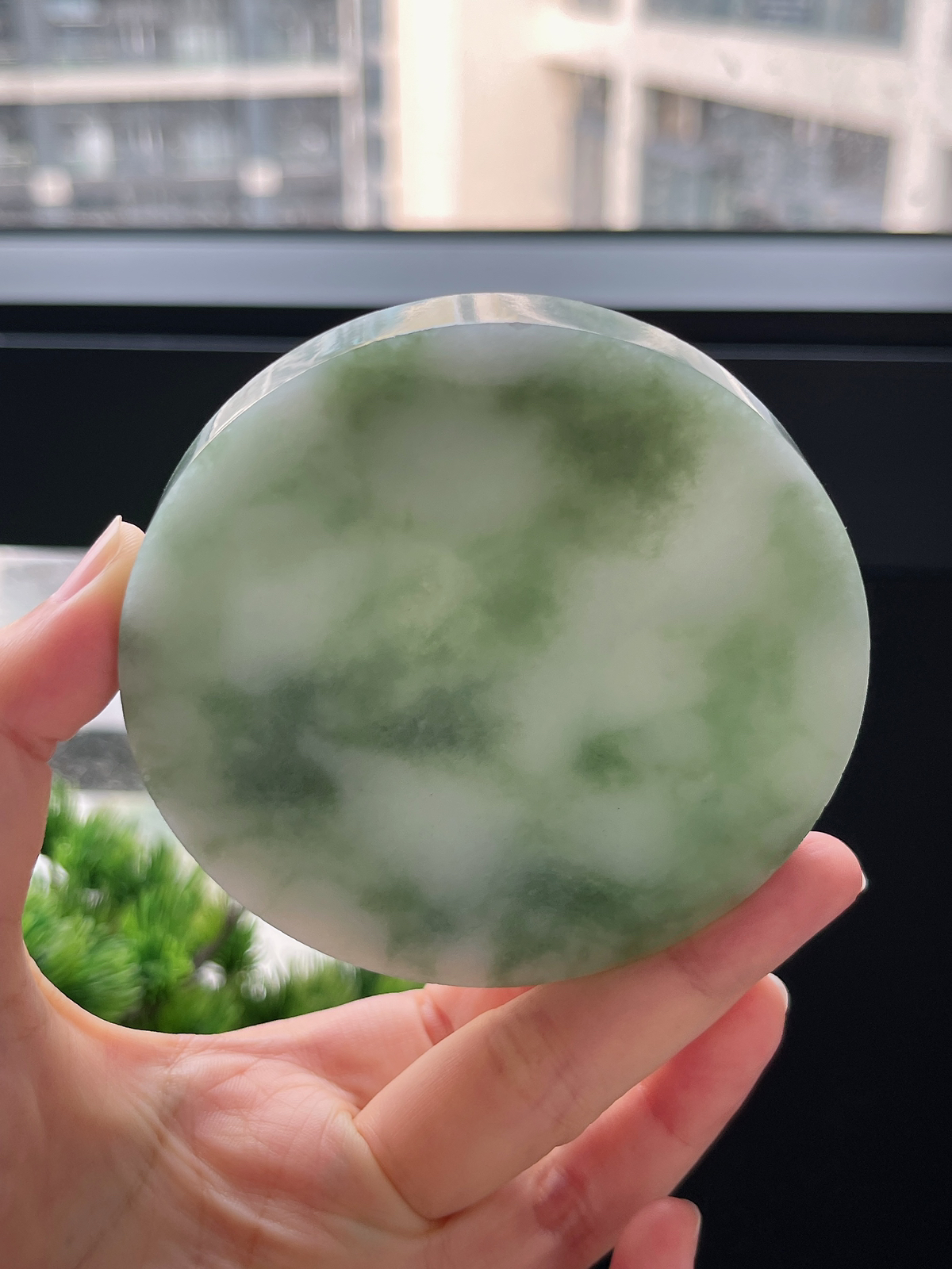 翡翠镯饼，正圈最大做65，圆条最大做61