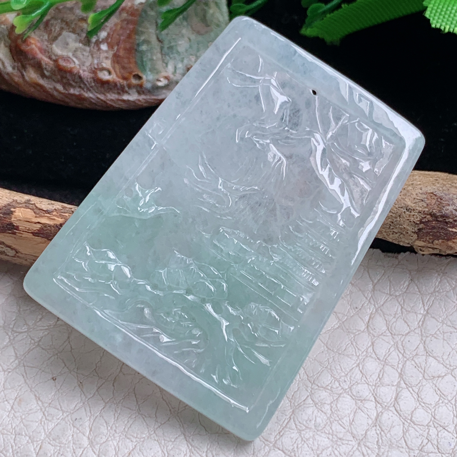 yj实拍49*36*4.5缅甸翡翠冰透生肖虎吊坠虎虎生威下山虎玉坠