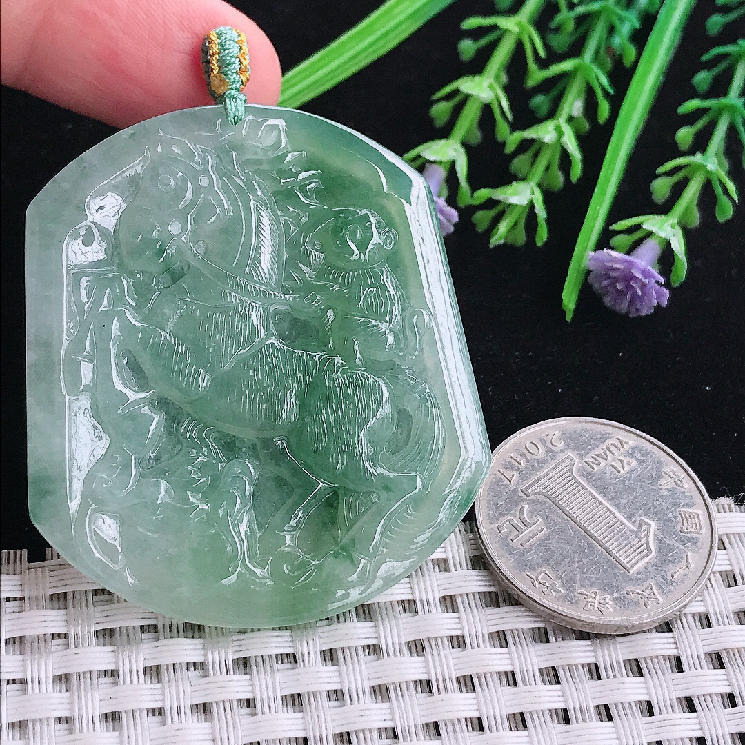 实拍A货翡翠51/44.7/4.6老坑冰润起胶冰晴绿马上封侯马牌吊坠翡翠玉挂件