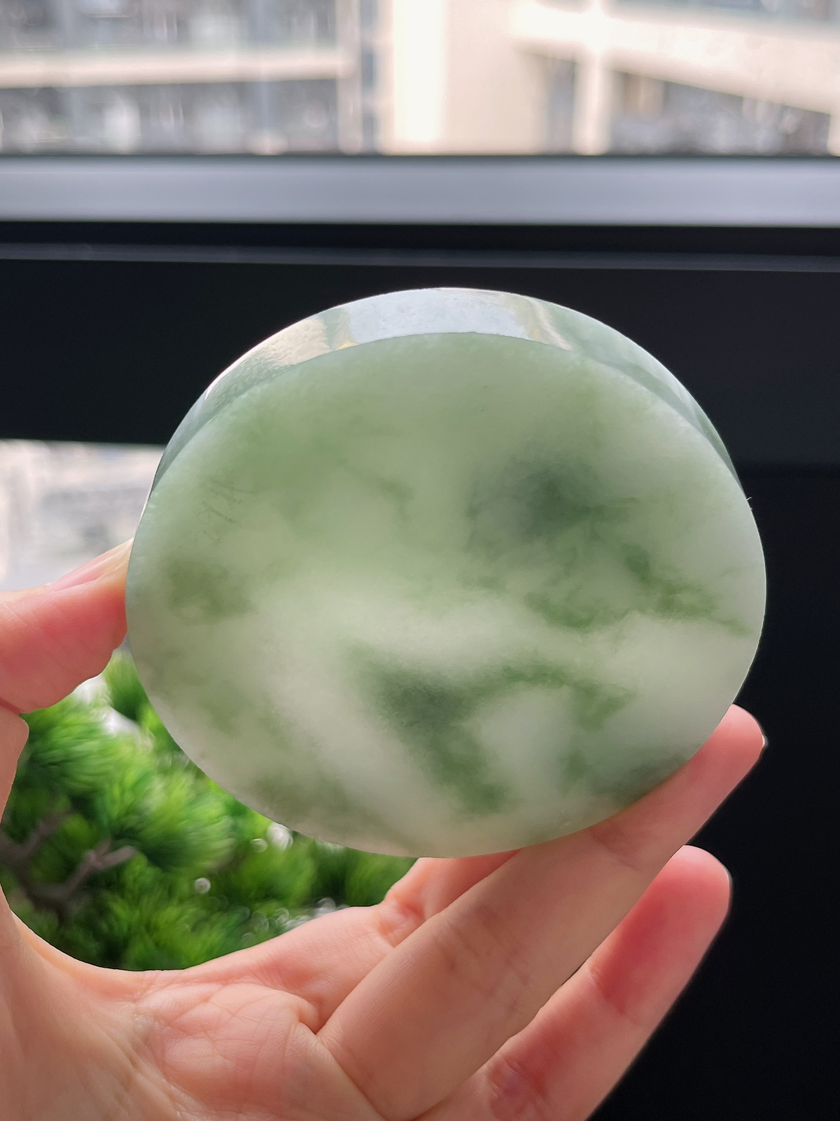 翡翠镯饼，正圈最大做57，圆条最大做53