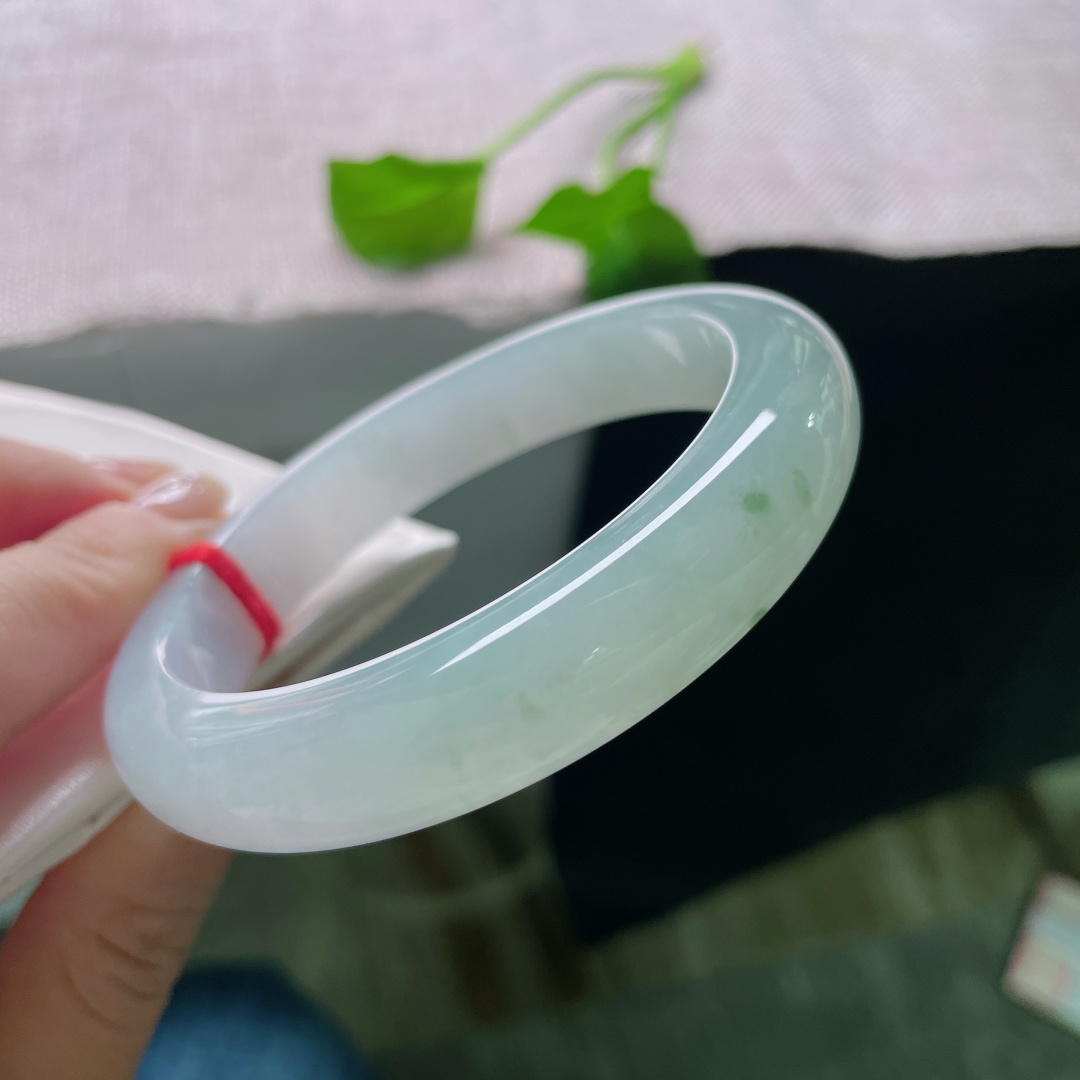 59.5/12.6/9，淡绿淡紫正圈，一半柔美，一半清雅，种老，细腻，无裂，ss49095a