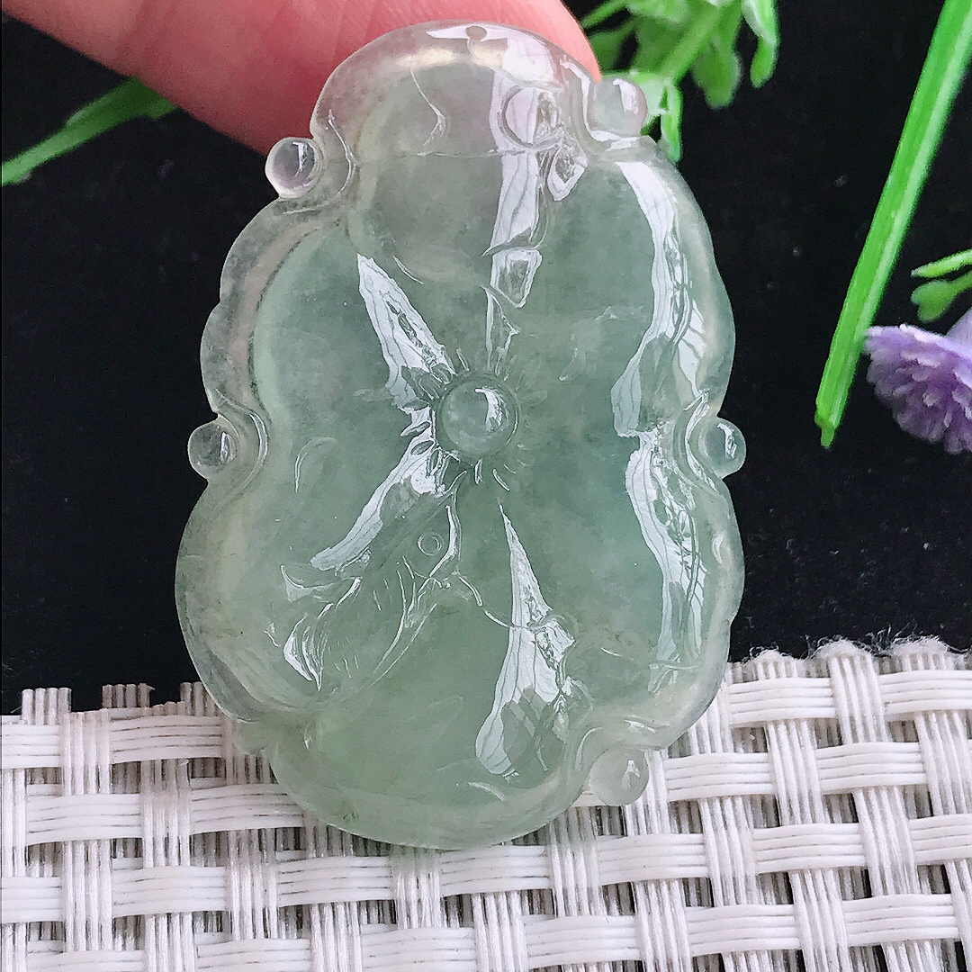 实拍A货翡翠43.3/29.7/5.2老坑冰胶果冻冰晴绿荷叶鱼吊坠翡翠玉挂件
