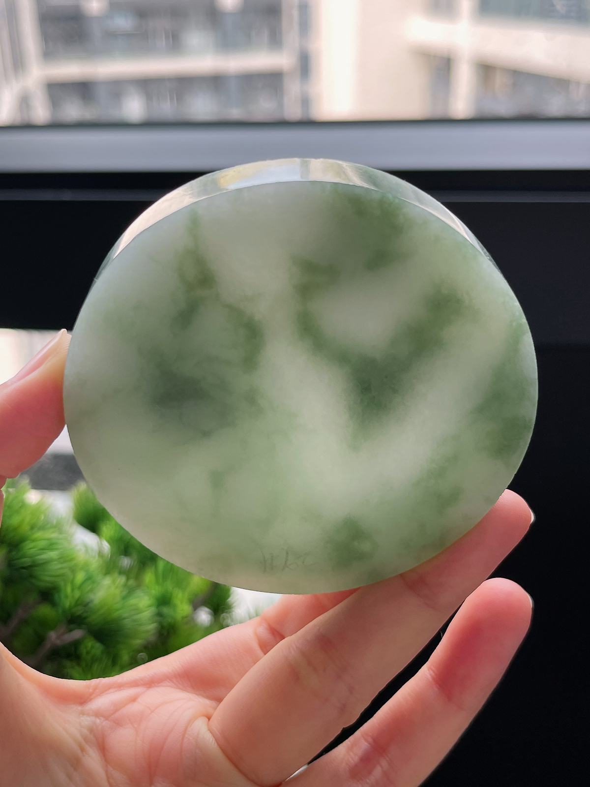 翡翠镯饼，正圈最大做57，圆条最大做53