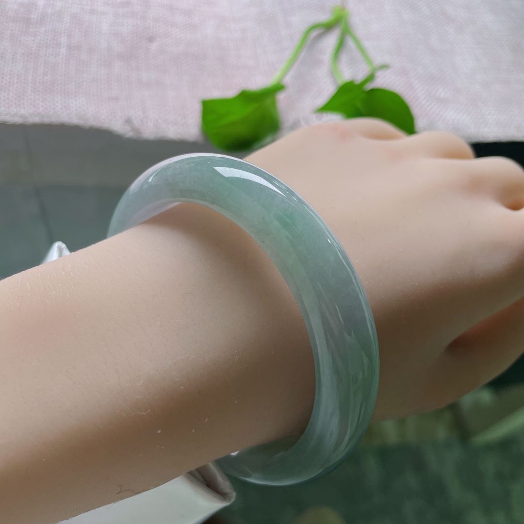 58.7/12.9/8.7烟紫正圈，水润细腻，江南烟雨，意境感满满，贵气，无裂，ss52125a