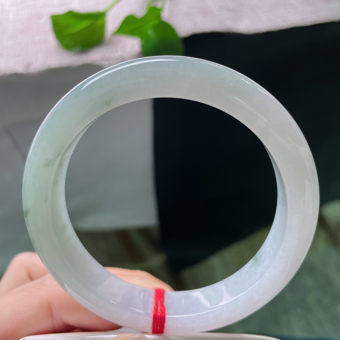 59.5/12.6/9，淡绿淡紫正圈，一半柔美，一半清雅，种老，细腻，无裂，ss49095a