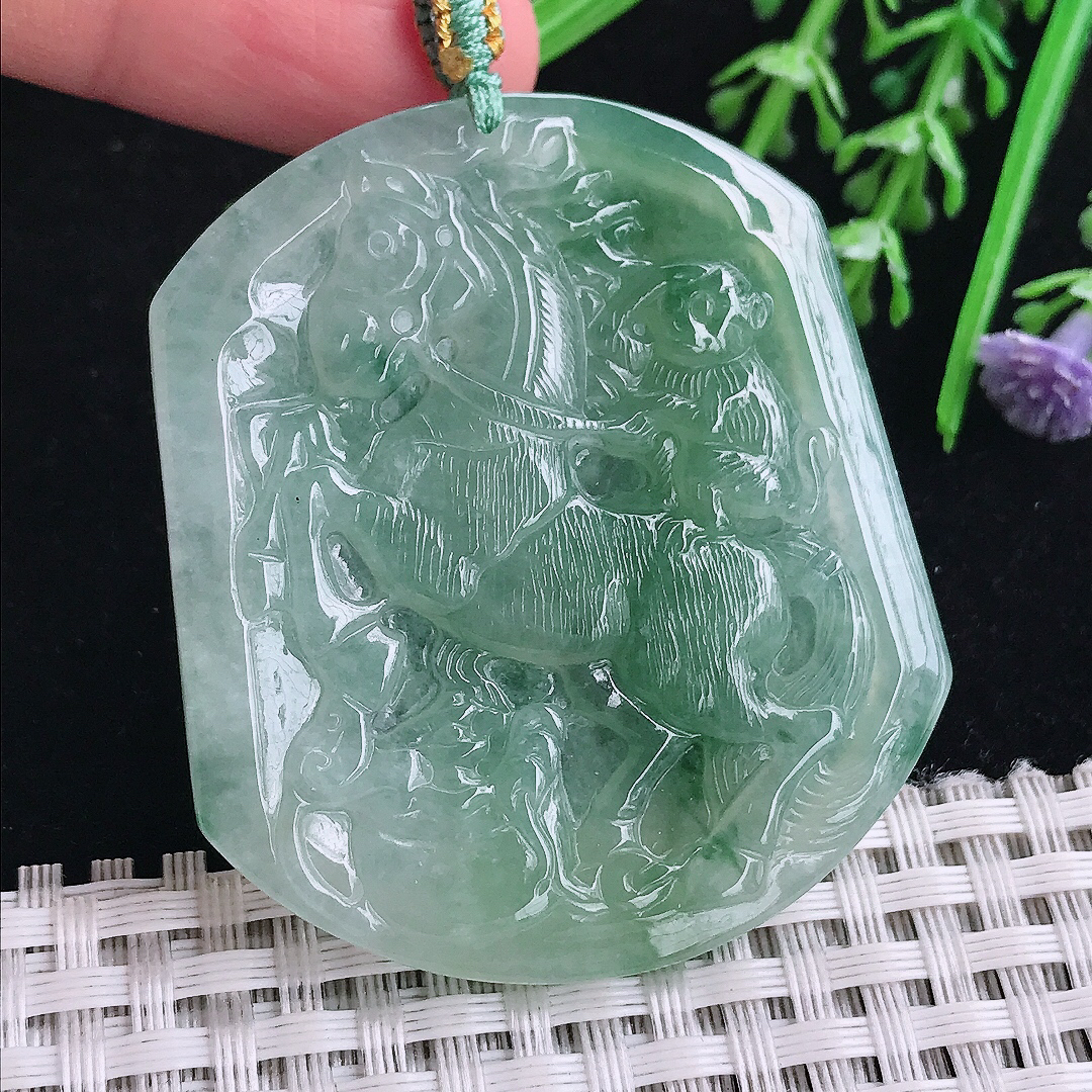 实拍A货翡翠51/44.7/4.6老坑冰润起胶冰晴绿马上封侯马牌吊坠翡翠玉挂件