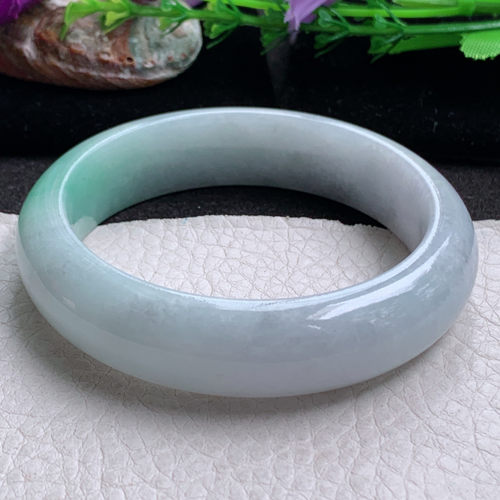 js实拍57.5*15.5*9轮胎镯 缅甸翡翠a货玉手镯飘绿厚装正圈玉手环