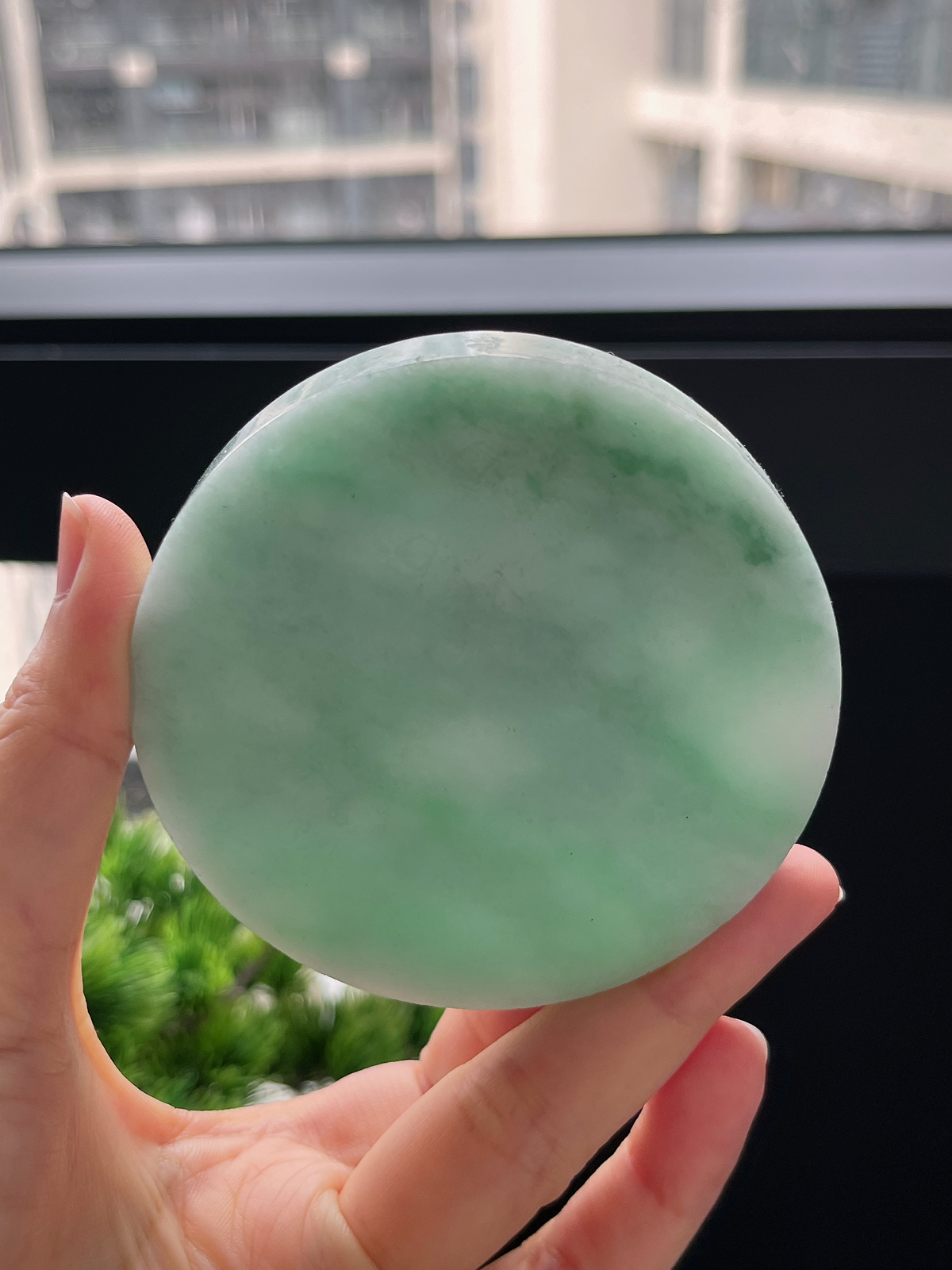 翡翠镯饼，正圈最大做57，圆条最大做53