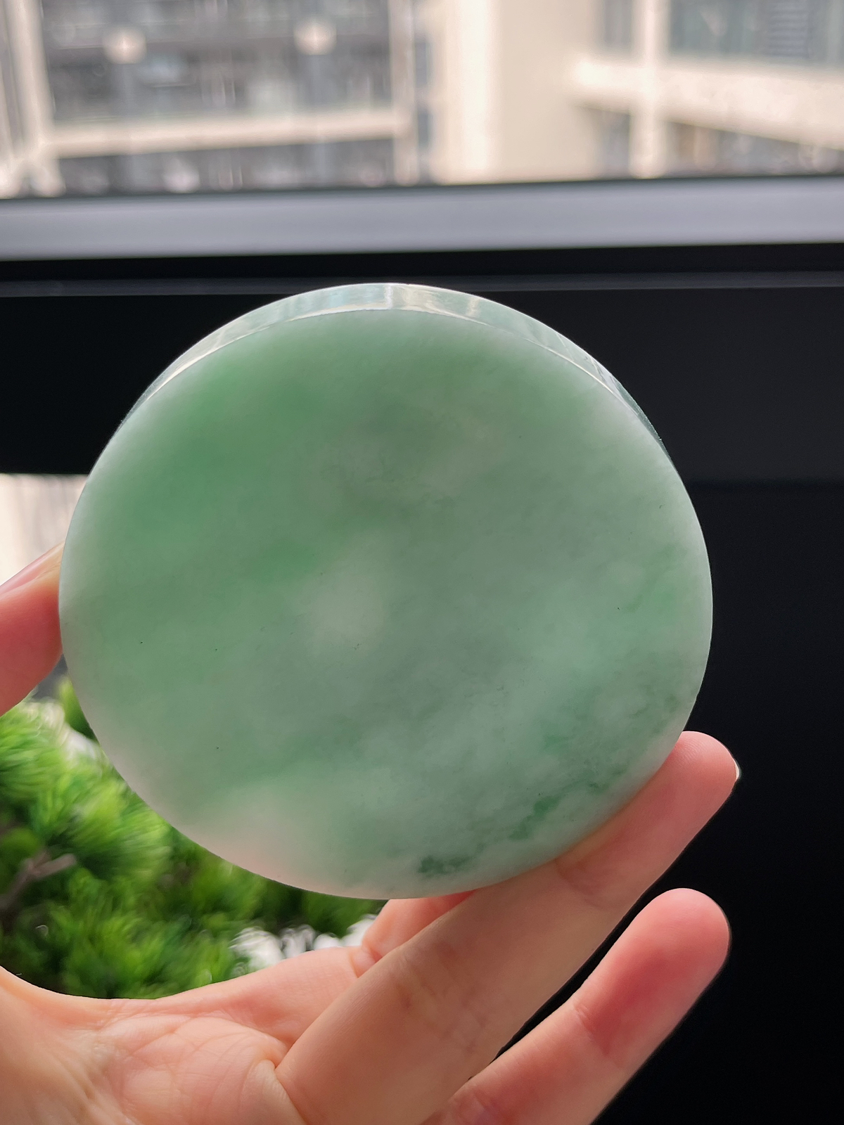 翡翠镯饼，正圈最大做57，圆条最大做53