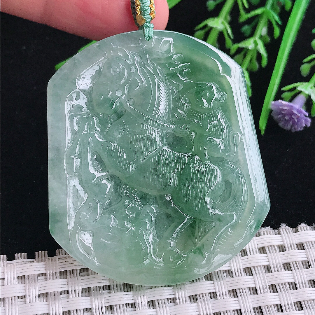 实拍A货翡翠51/44.7/4.6老坑冰润起胶冰晴绿马上封侯马牌吊坠翡翠玉挂件