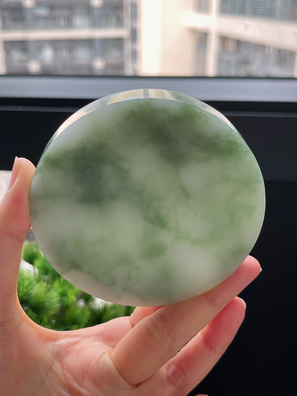 翡翠镯饼，正圈最大做65，圆条最大做61