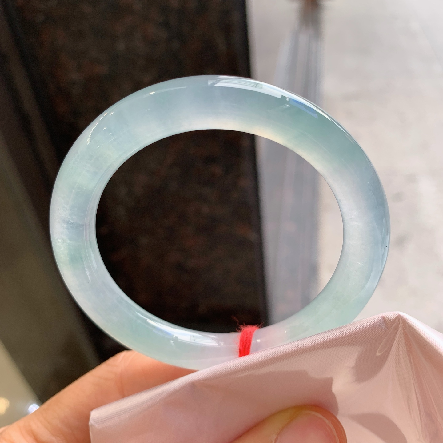 圆条冰晴，微细纹，尺寸：53.2/10.3，起荧光