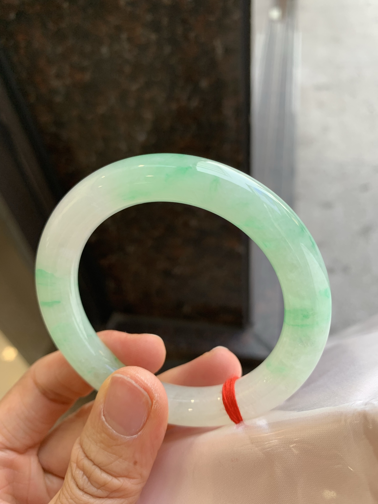 圆条冰种飘花，有纹，尺寸54.7/11