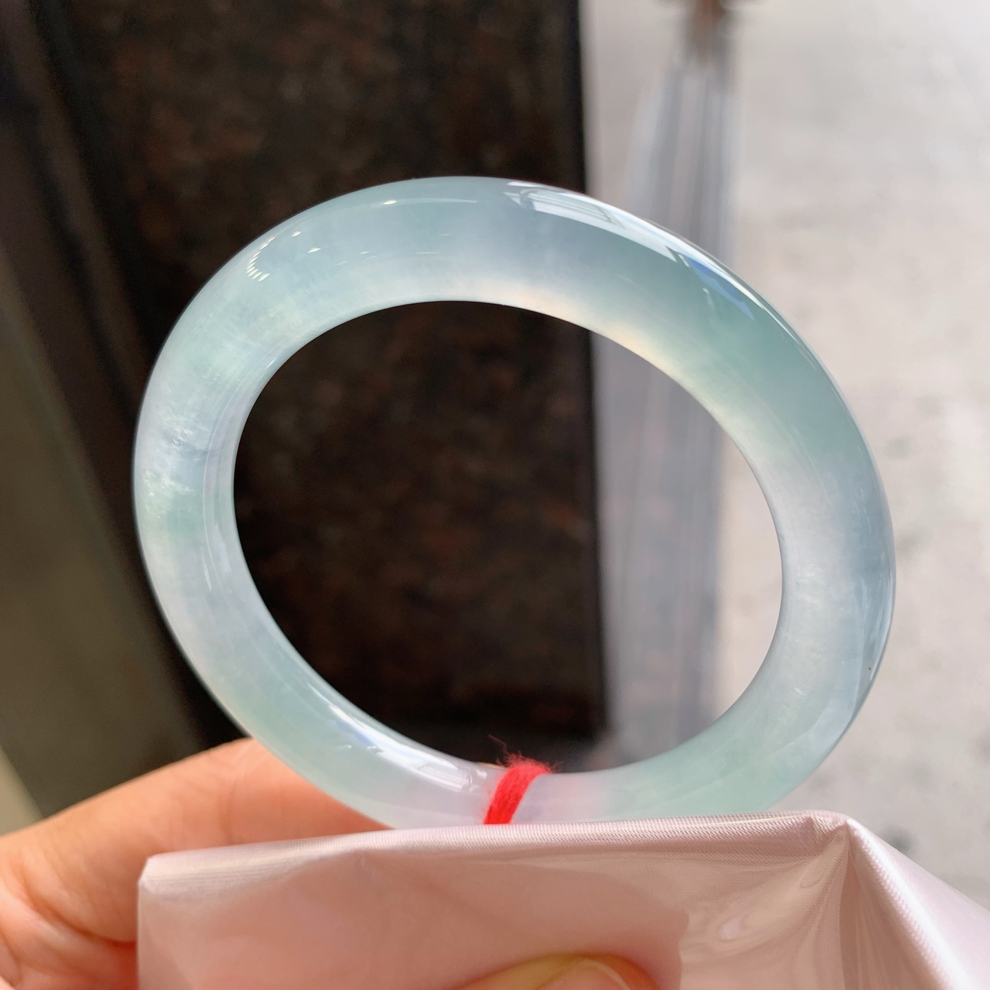 圆条冰晴，微细纹，尺寸：53.2/10.3，起荧光
