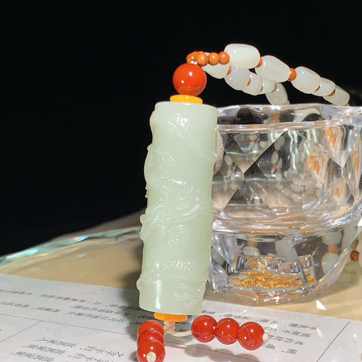 新疆和田玉白玉龙柱挂件 尺寸50/17重59.5克。玉质细腻油润。手推出油。佩戴高端典雅。lt260