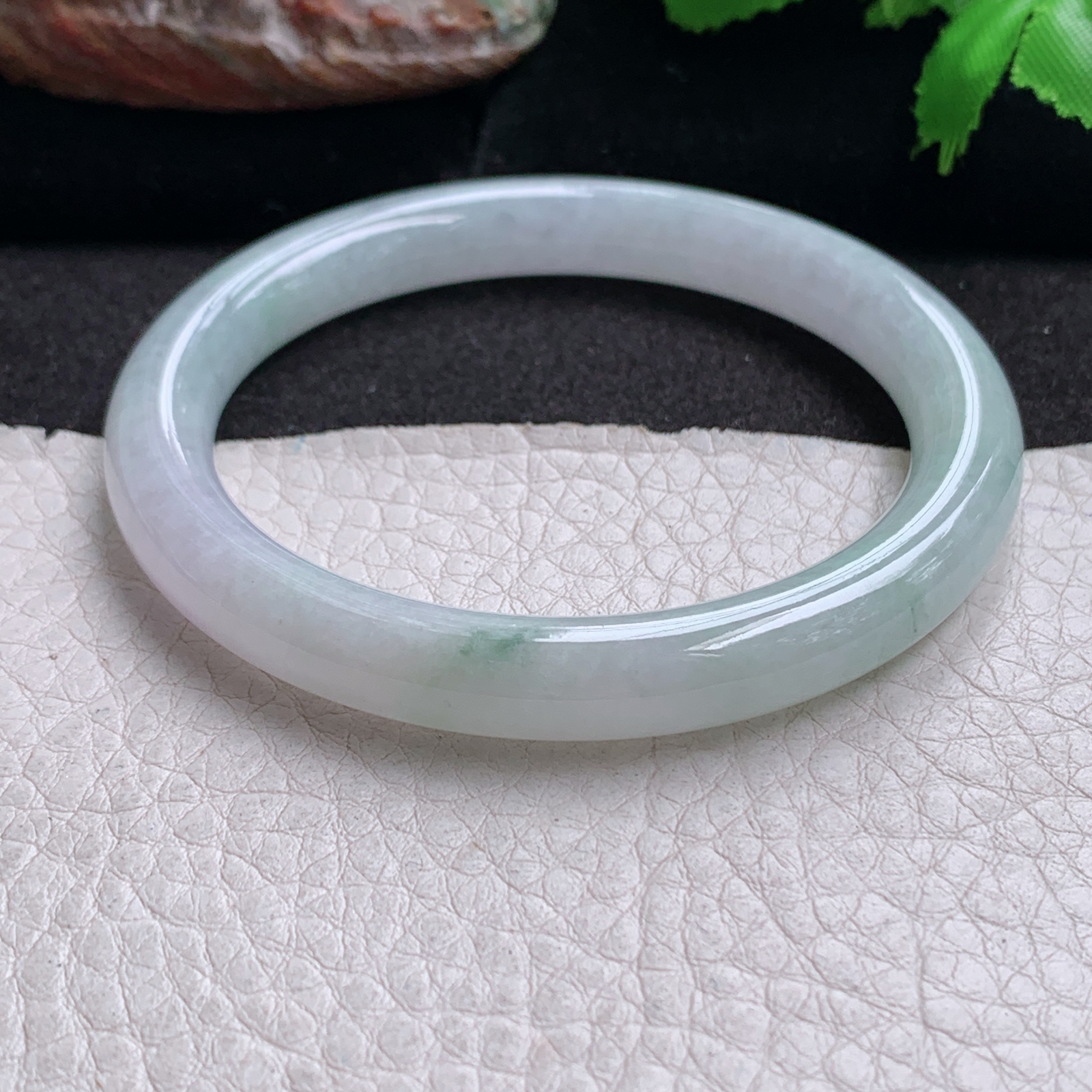 n实拍54.5*8.3美人镯 细润飘花圆条缅甸翡翠玉手镯 叮当镯
