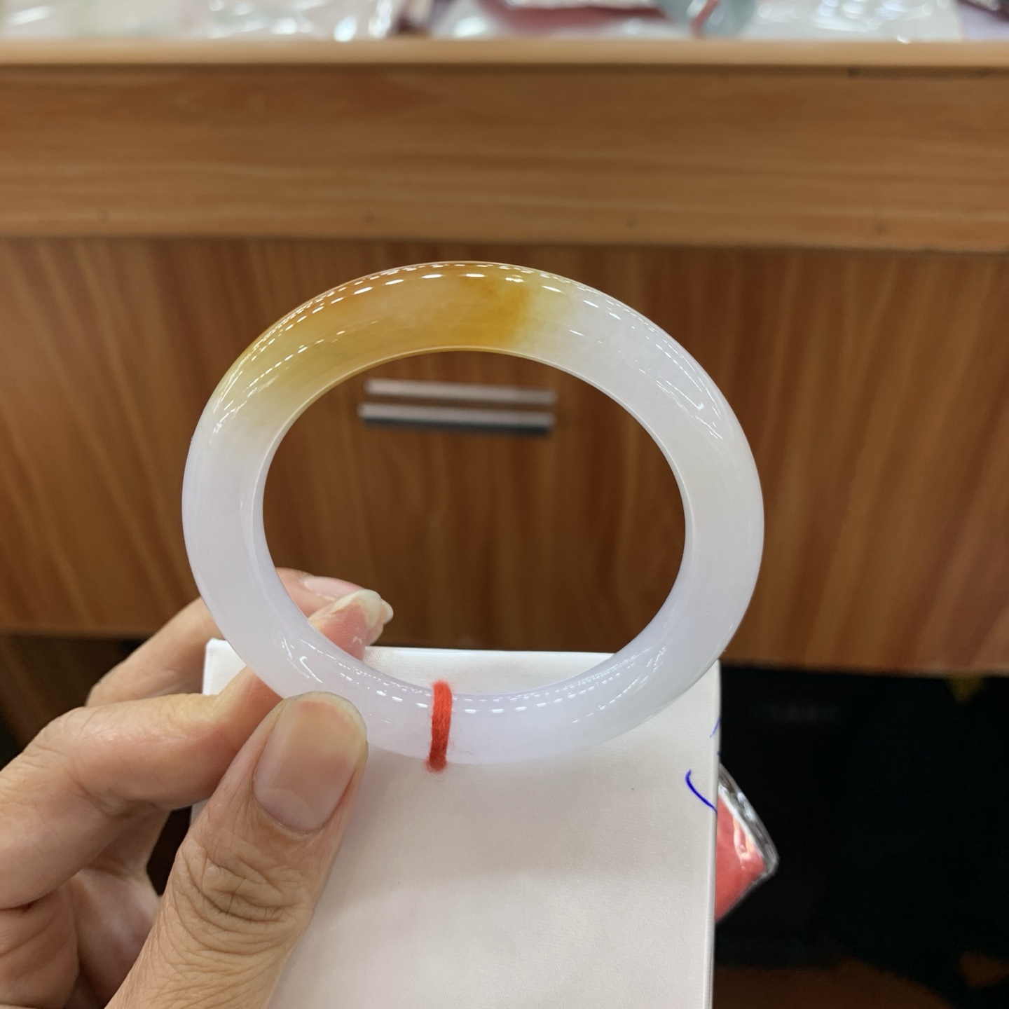 050627JM，冰黄翡圆条翡翠手镯，52.1-9.5