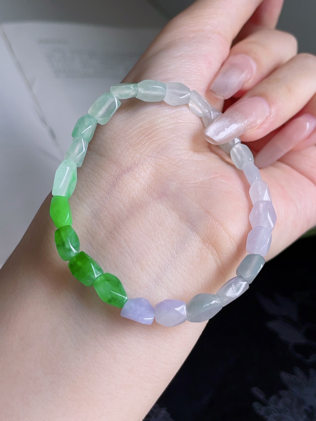 ️ 冰三彩手串，色彩缤纷，种老水润，裸石 8.2/5.2