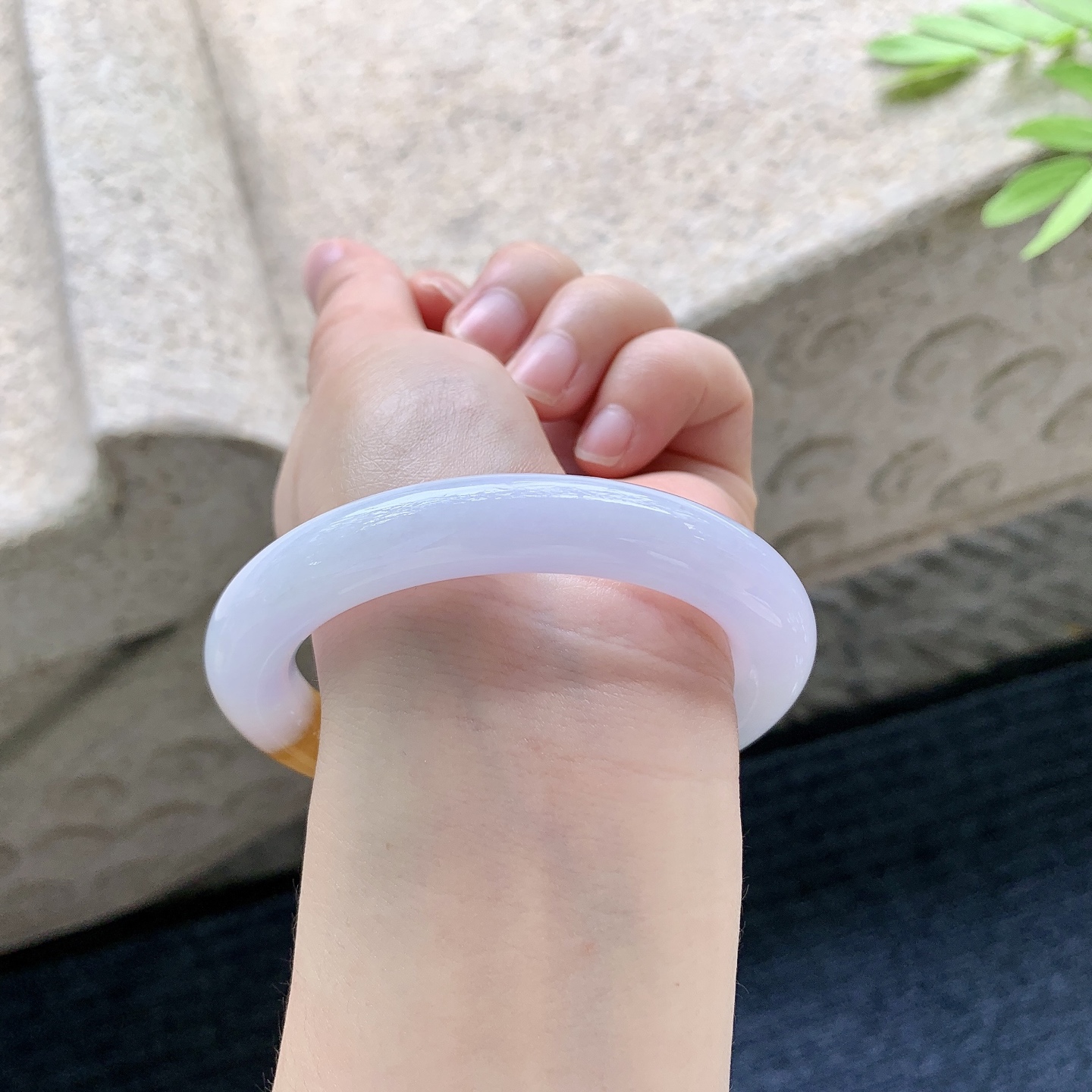 细糯三彩，水润，种老，细腻，无裂