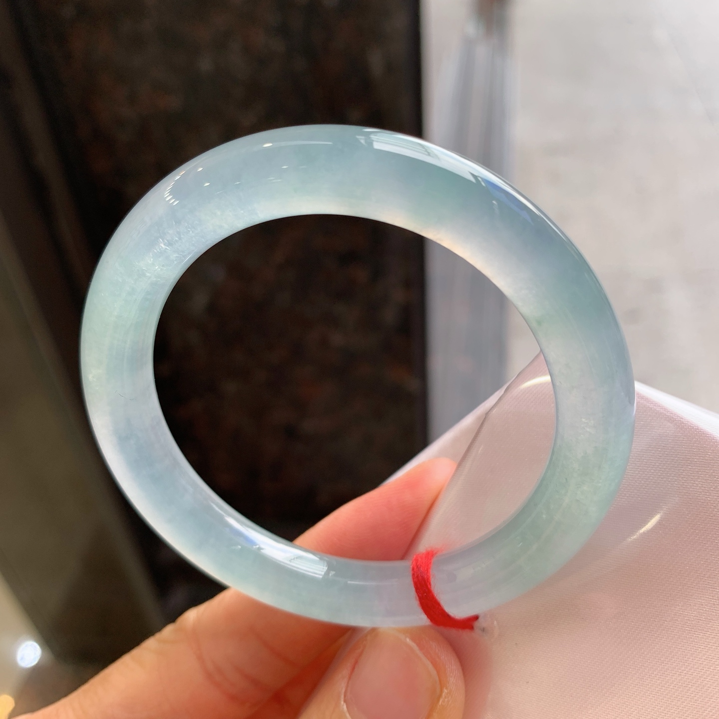 圆条冰晴，微细纹，尺寸：53.2/10.3，起荧光