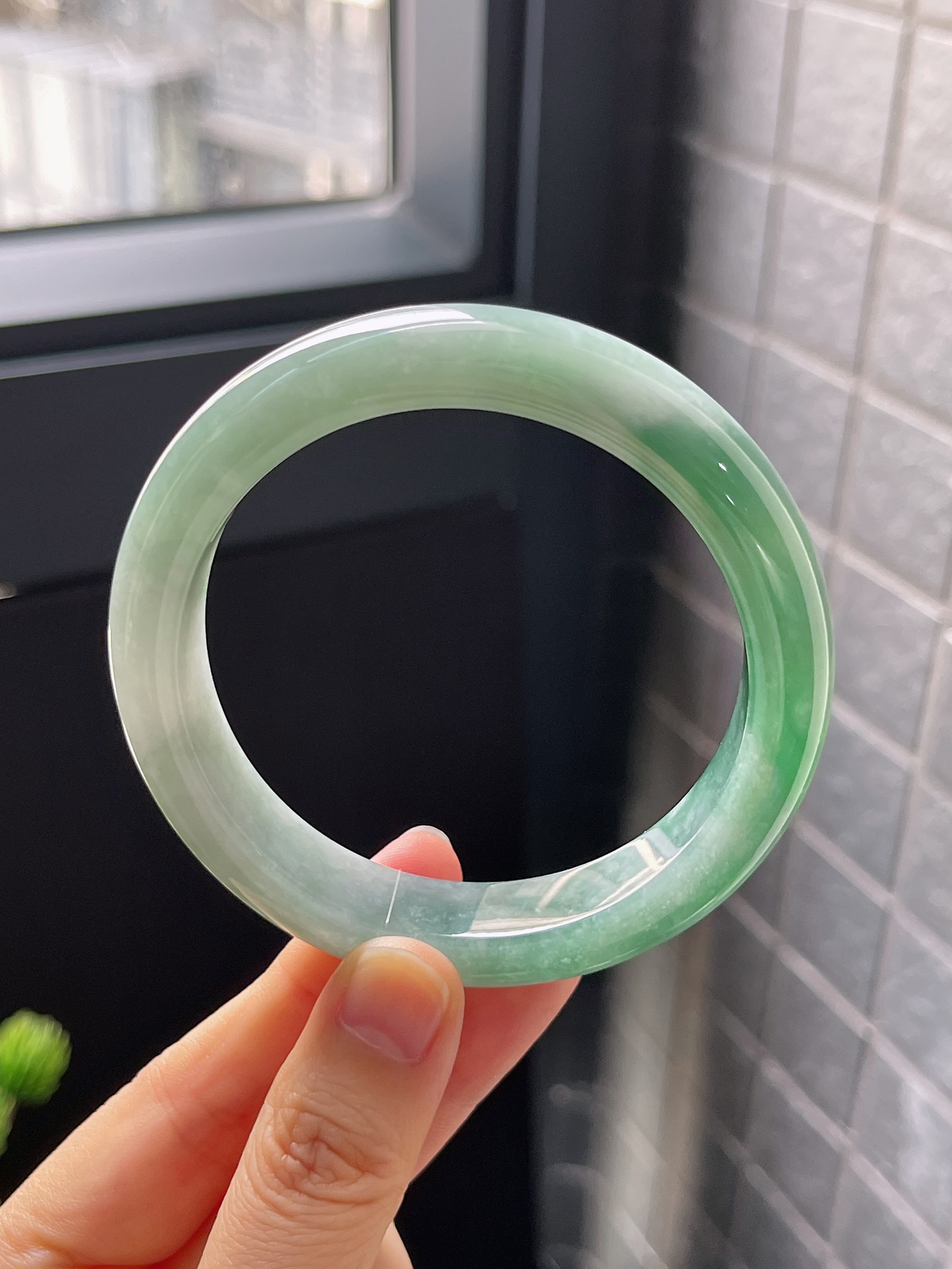正圈58.2圈口，翡翠冰糯种灰绿色手镯
