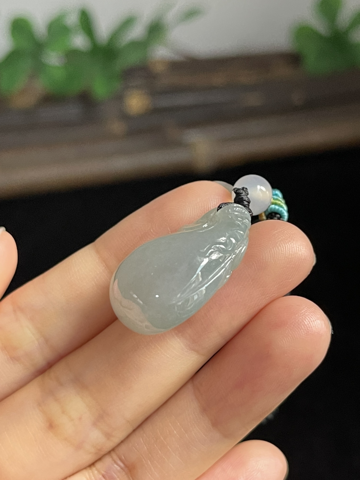 翡翠吊坠，配珠未测