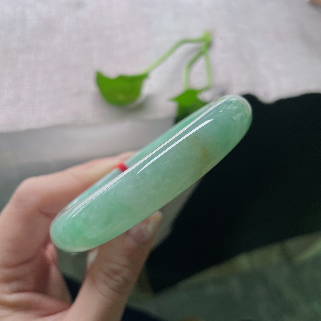 58/12.5/8.9，绿底正圈，水头好，色泽甜美，温柔治愈，洒金，无裂，ss57285a