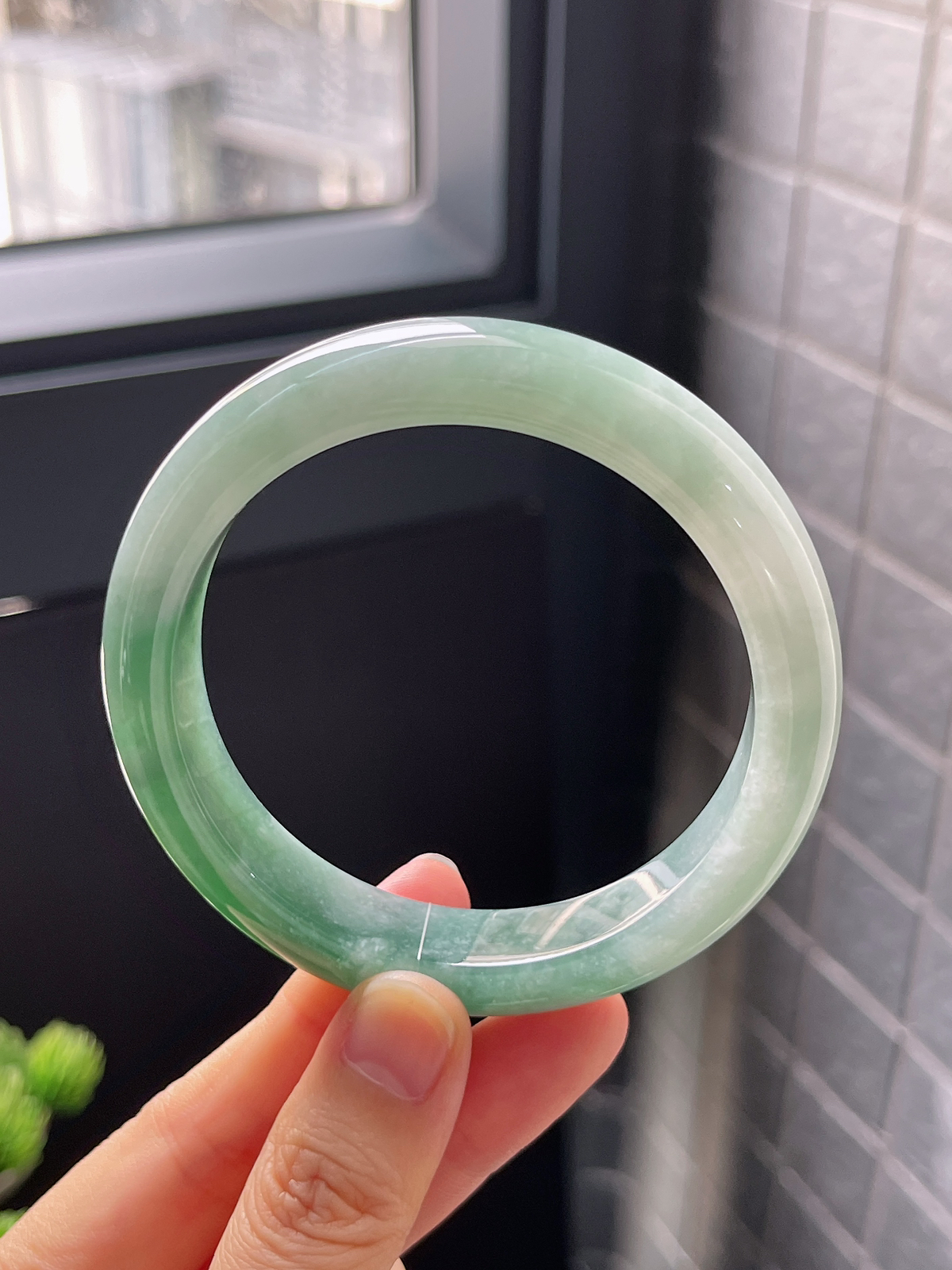 正圈58.2圈口，翡翠冰糯种灰绿色手镯