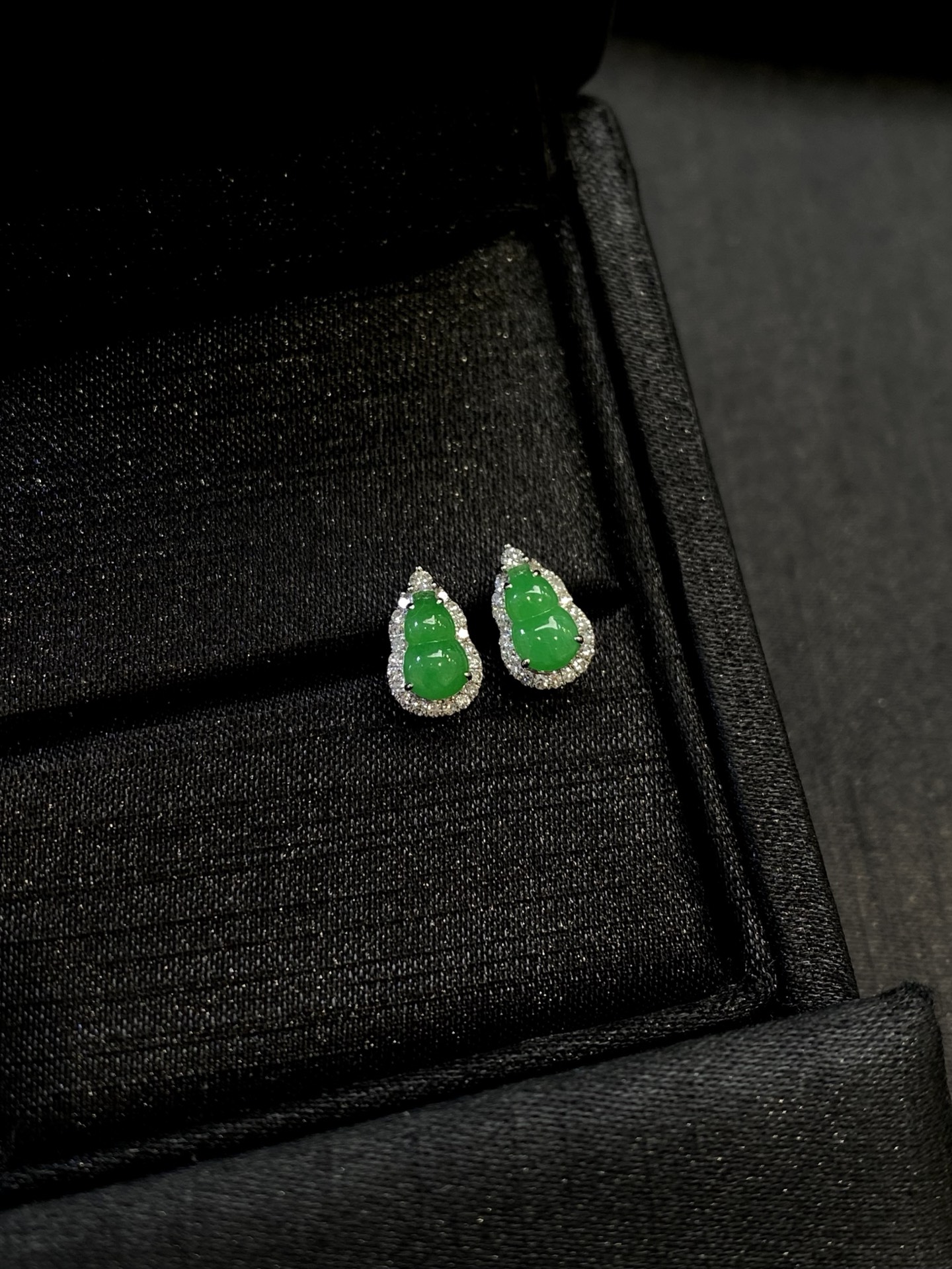 冰阳绿葫芦耳钉·金，整·11.2-7-4.9mm，裸·7.9-4.9-2.7mm