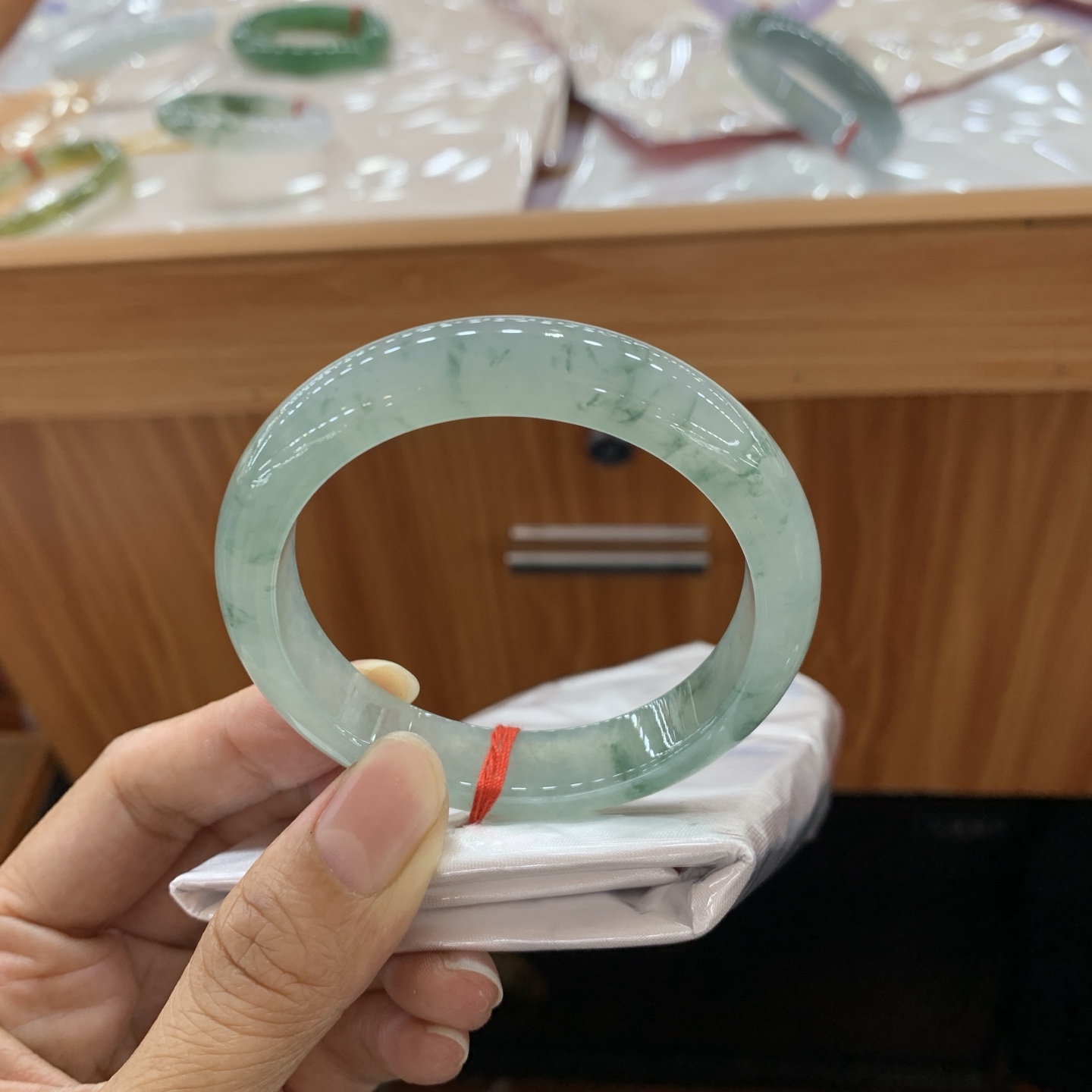 050633FN，冰飘花正圈翡翠手镯，54-11.4-7.9